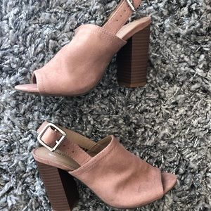 Madden Girl size 5 Women’s sandal heels with strap